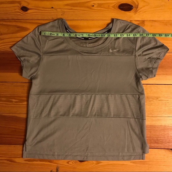 Nike Silver Dri Fit Running Top, EUC, M - Picture 6 of 13